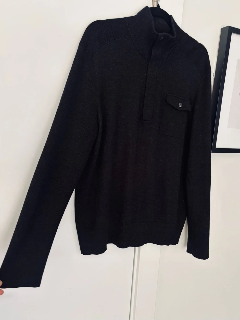 Men's Banana Republic Extra Fine Merino Wool Sweater. 1/2 zip collar snap button